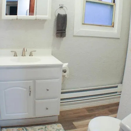 California Ave - 2 Bedroom - Home Away From Home! Pittsburgh Extérieur photo