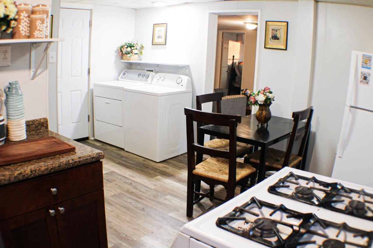 Appartement California Ave - 2 Bedroom - Away From Home! *